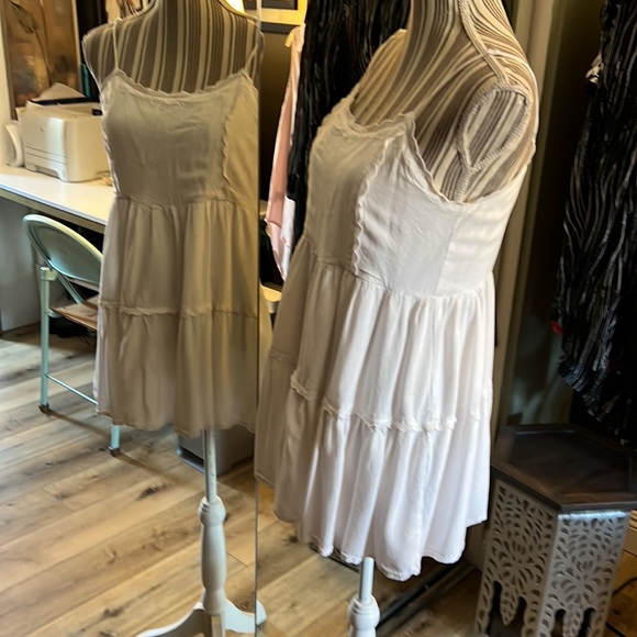 Sky & Sparrow, white tunic, spaghetti straps, large - Picture 3 of 7